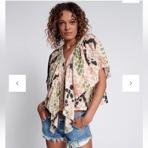 One Teaspoon Hand Painted Boa Women's Top Small